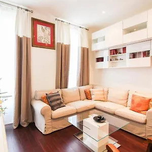 Grand Pour 4 Personnes/ Cours Lieutaud Marseille